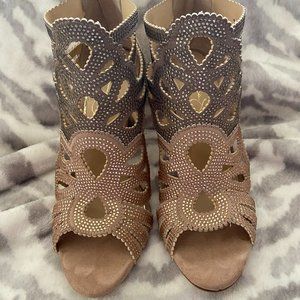 Jessica Simpson cutout sandal sz 7 1/2